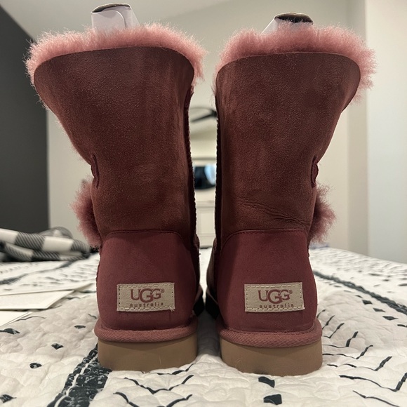 UGG Bailey Button II Boots, Women’s Sz 8 - Picture 3 of 6